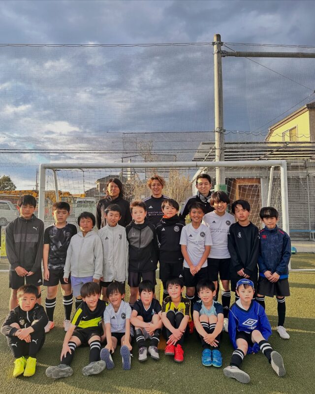 ⁡
⁡
Training Day⚽️
⁡
-—
⁡
【日程】
🗓毎週火曜日
16:00〜17:20 低学年（小学1〜3年生）
17:20〜19:00 高学年（小学4〜6年生）
⁡
⁡
【場所】
🏟️CBC FUTSAL PARK
📍神奈川県川崎市麻生区早野571-1
⁡
【運営】
・馬渡和彰 @kazuaki_mawatari
・池田 陽一 @ik.yo_mksa.c
・中川 靖大
⁡
お問い合わせ・ご相談→DM📩
⁡
-—
⁡
#馬渡和彰 #馬渡和彰サッカーアカデミー #MKSA #mksa 
#サッカー #サッカースクール #CBCFUTSALPARK #川崎市 #横浜市 #プロサッカー選手 #サッカー選手 #Jリーグ #Jリーガー #現役Jリーガー #直接指導
#adidas #アディダス #adidasfootball